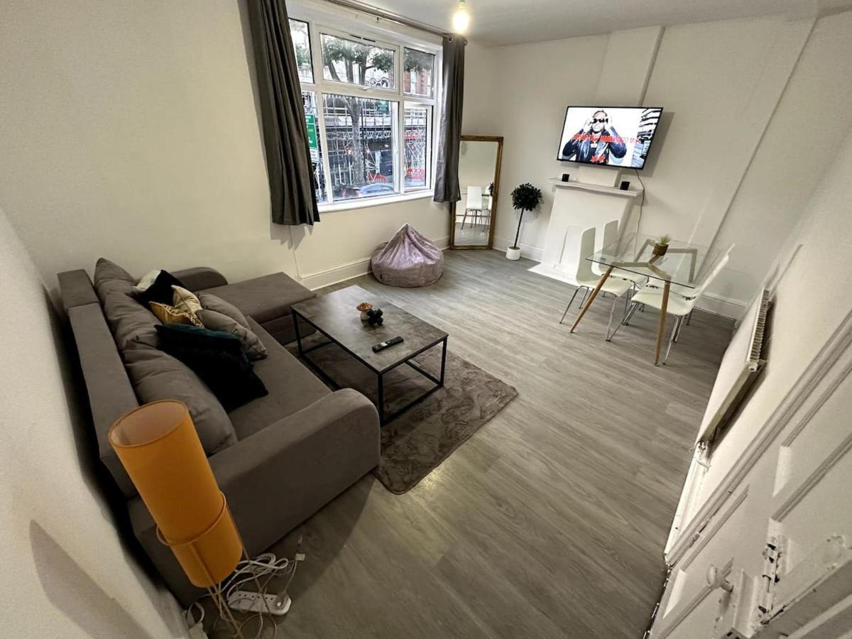 Wonderful 2 Bedroom On Tower Bridge لندن المظهر الخارجي الصورة